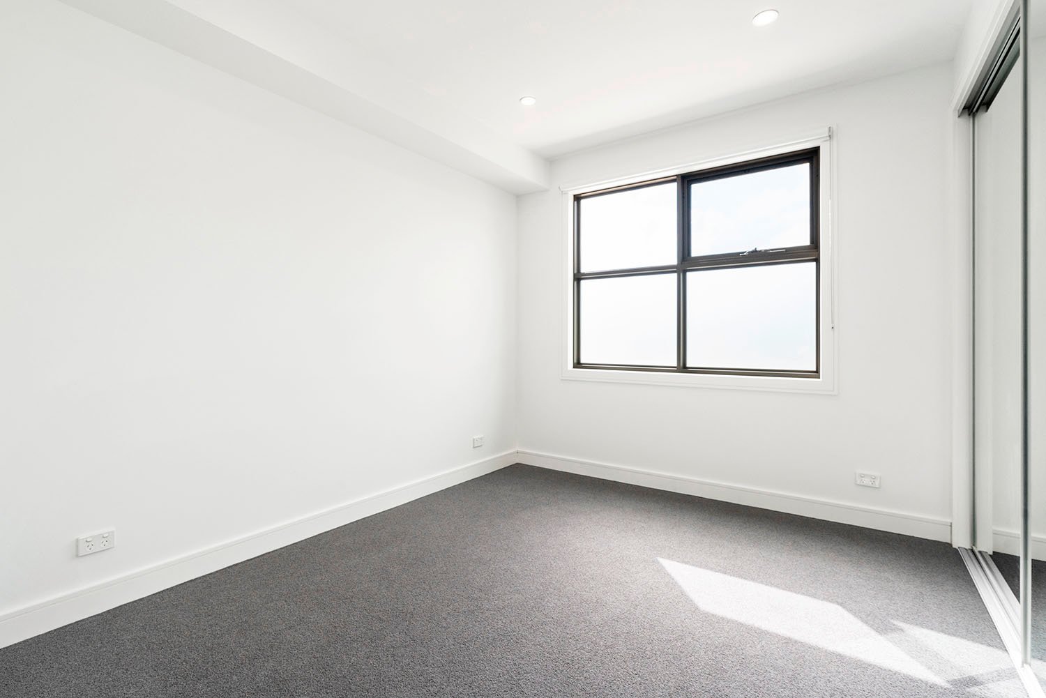 Gallery: 104/14 Laurel Street