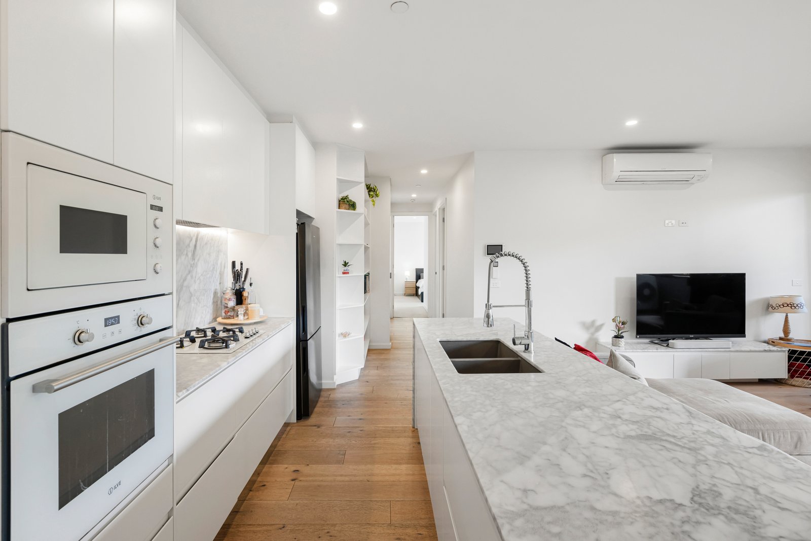 Gallery: 104/15 Maude Street
