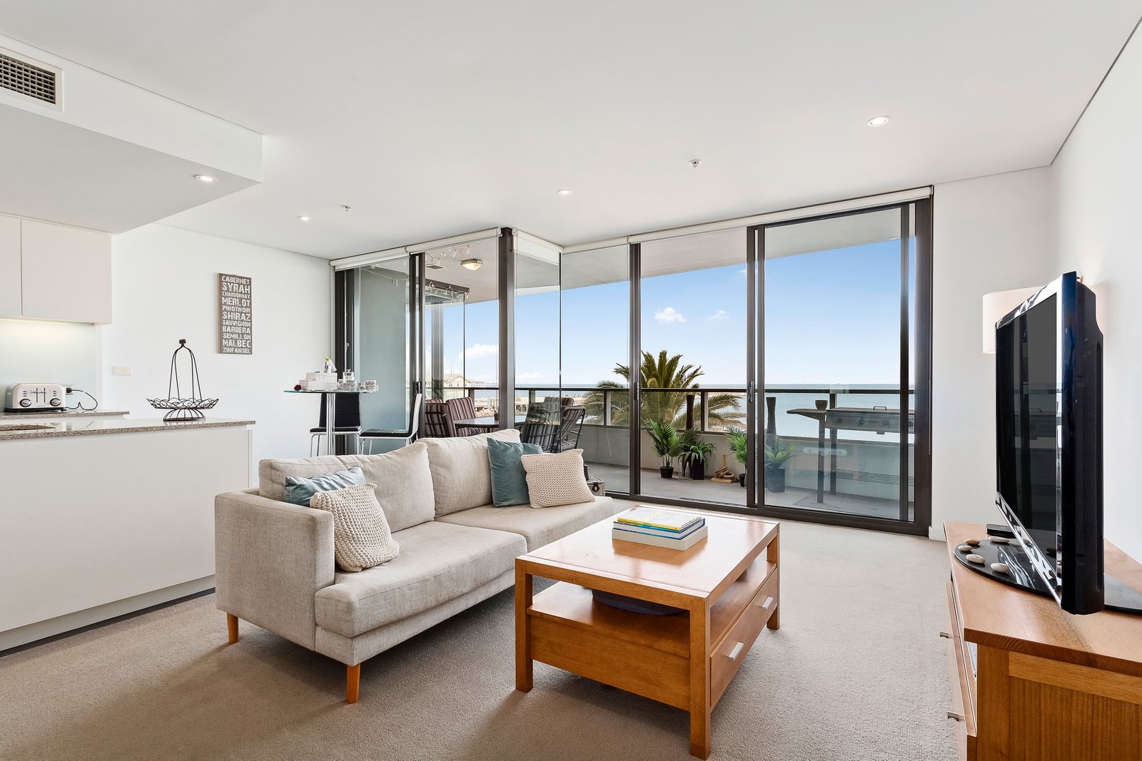 Gallery: 104/155 Beach Street