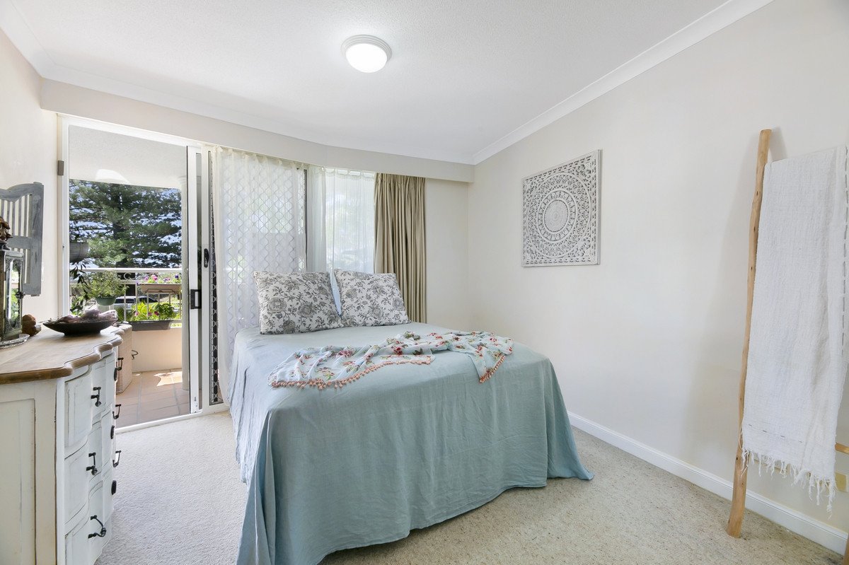 104/220 The Esplanade Burleigh Heads 13
