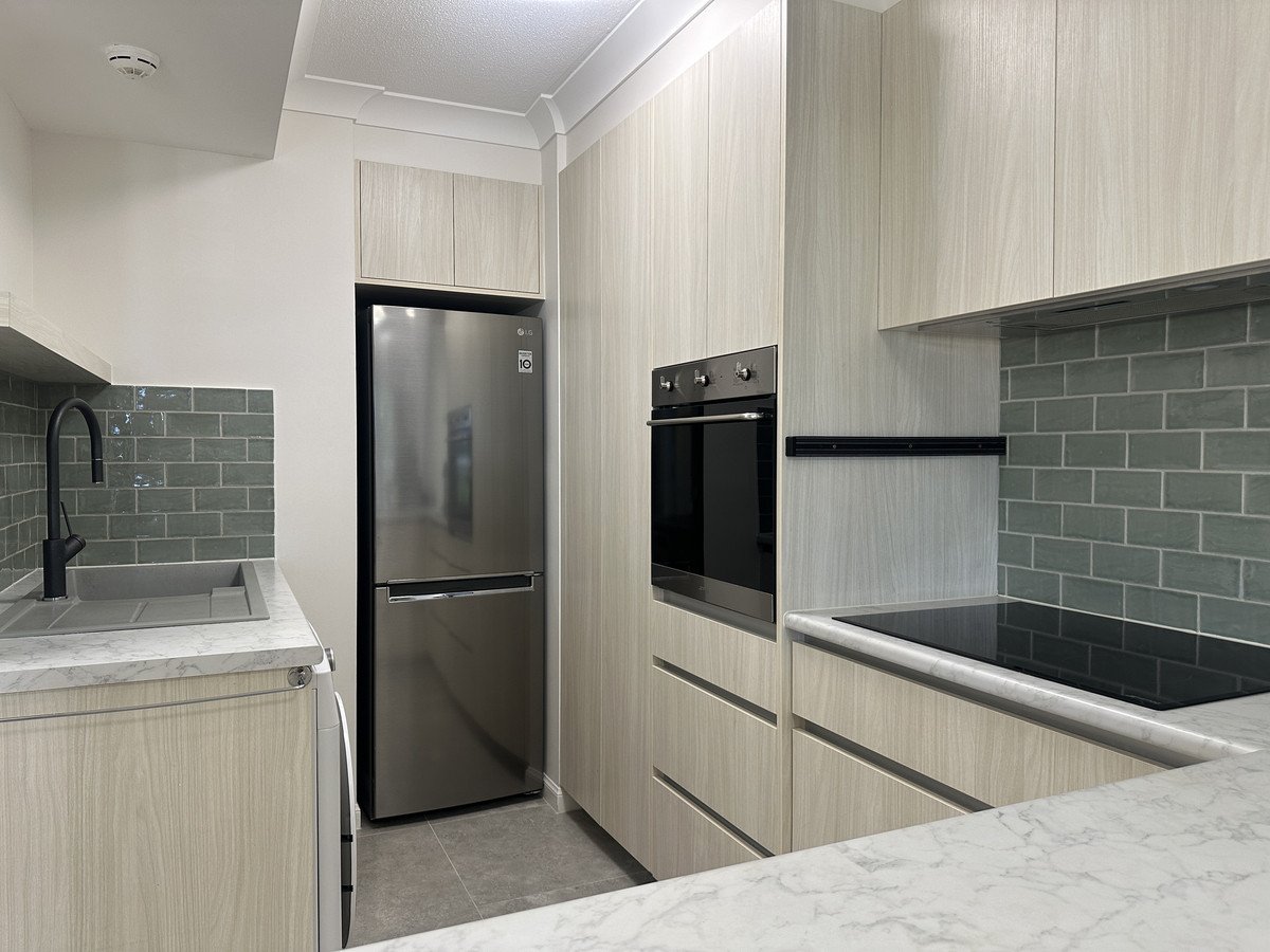 104/220 The Esplanade Burleigh Heads 4