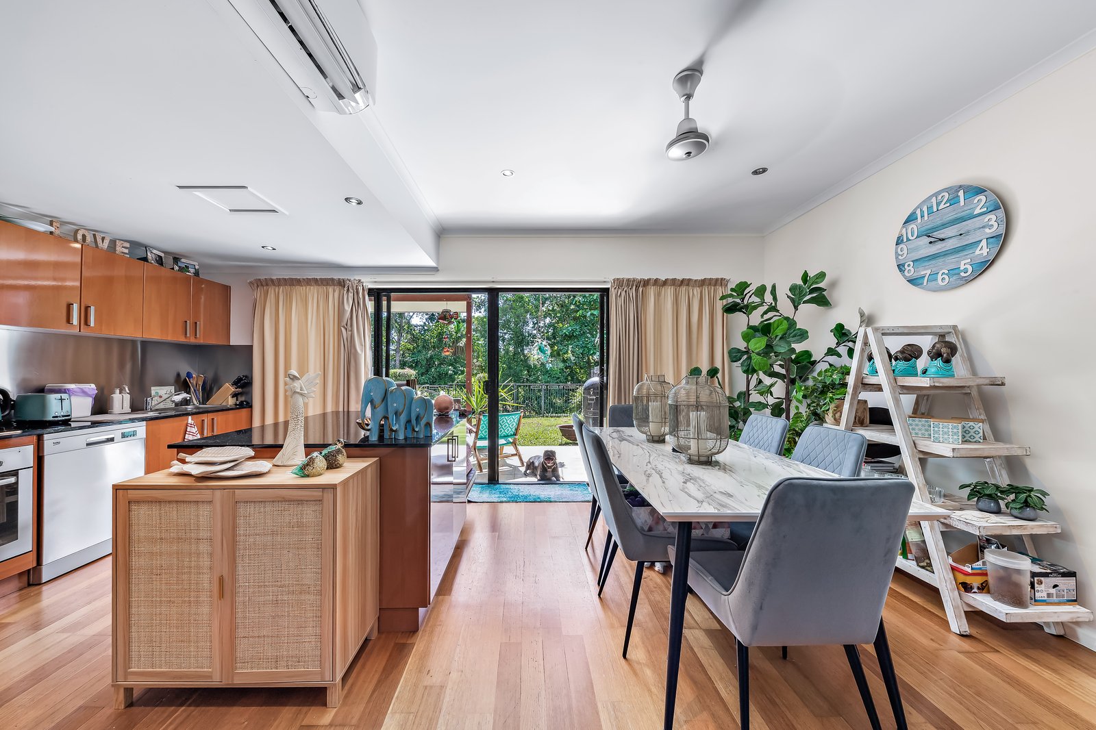 104/25 Abell Rd  CANNONVALE 5