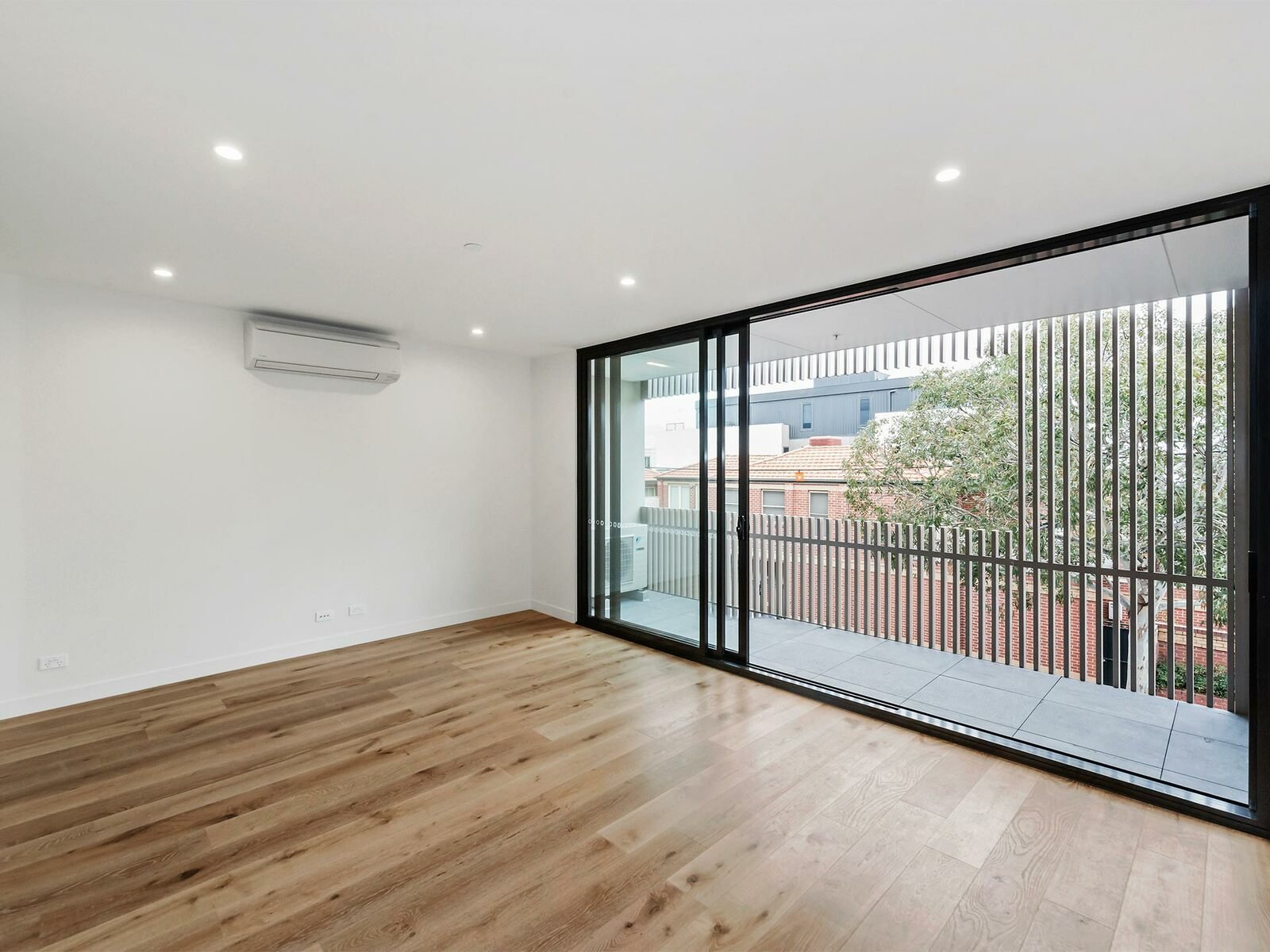 Gallery: 104/295 Hampton Street