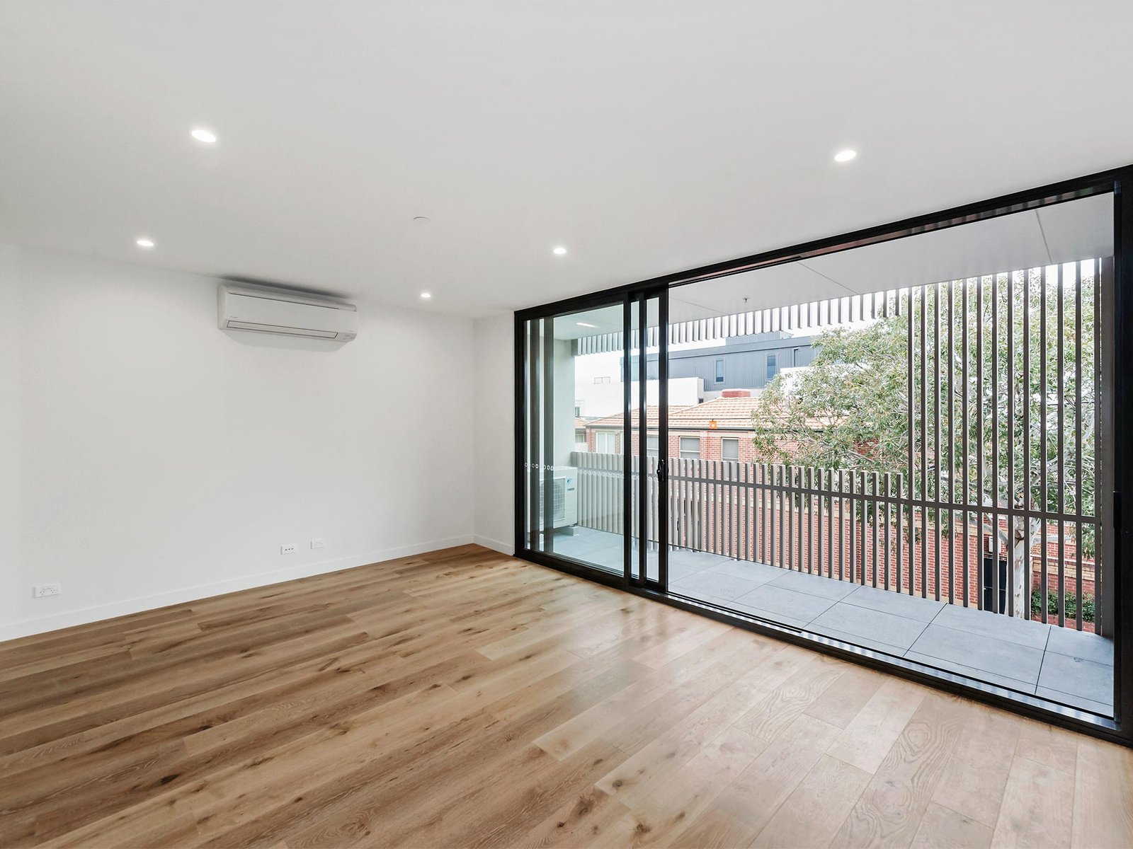 Gallery: 104/295 Hampton Street