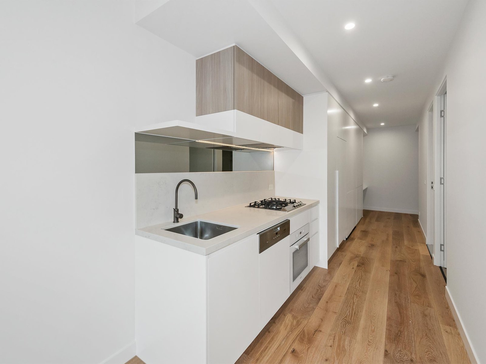 Gallery: 104/295 Hampton Street
