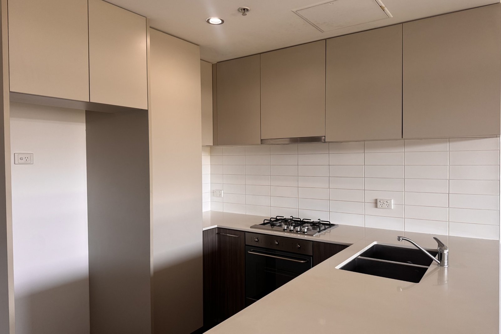 Gallery: 104/32 La Scala Avenue