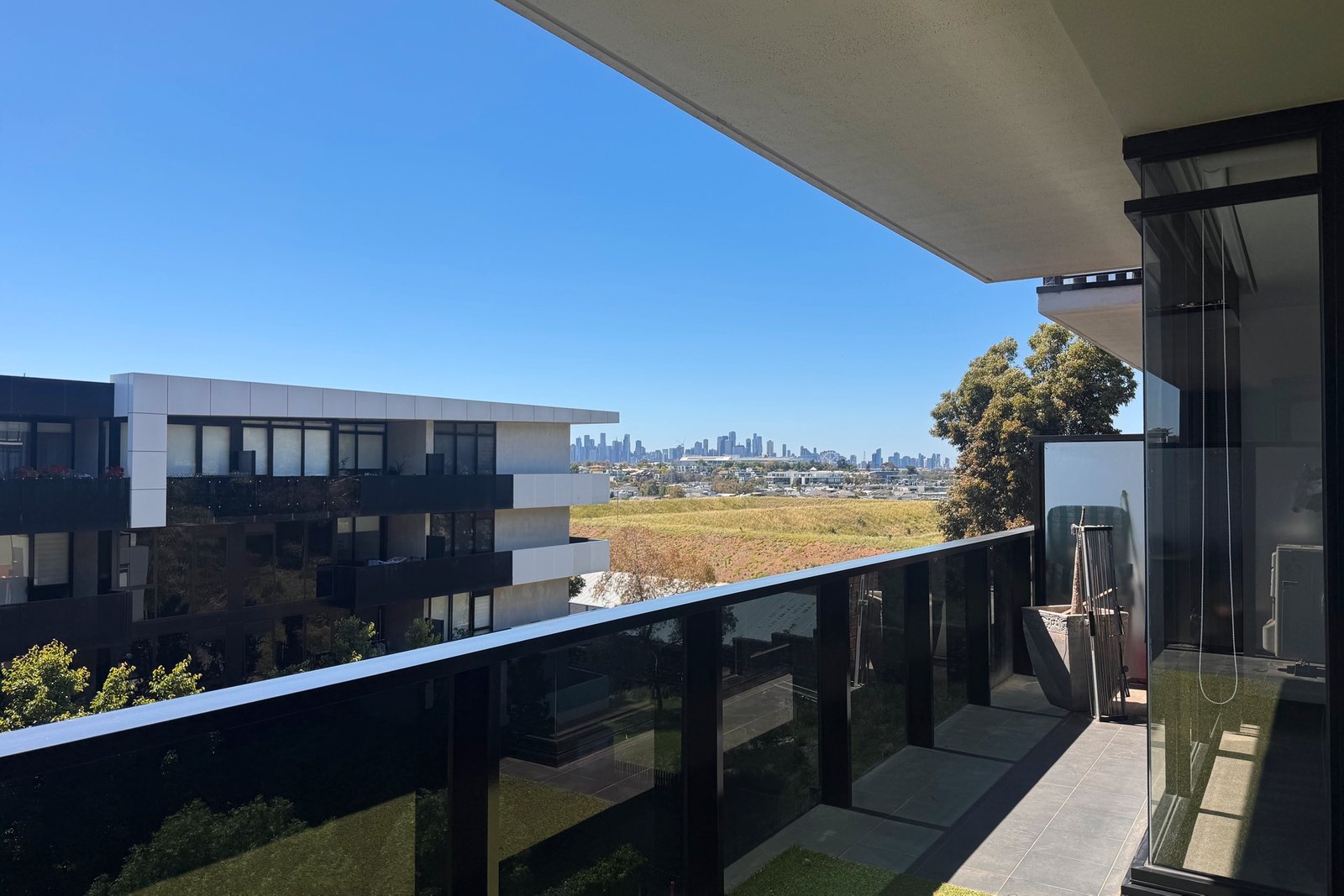 Gallery: 104/32 La Scala Avenue