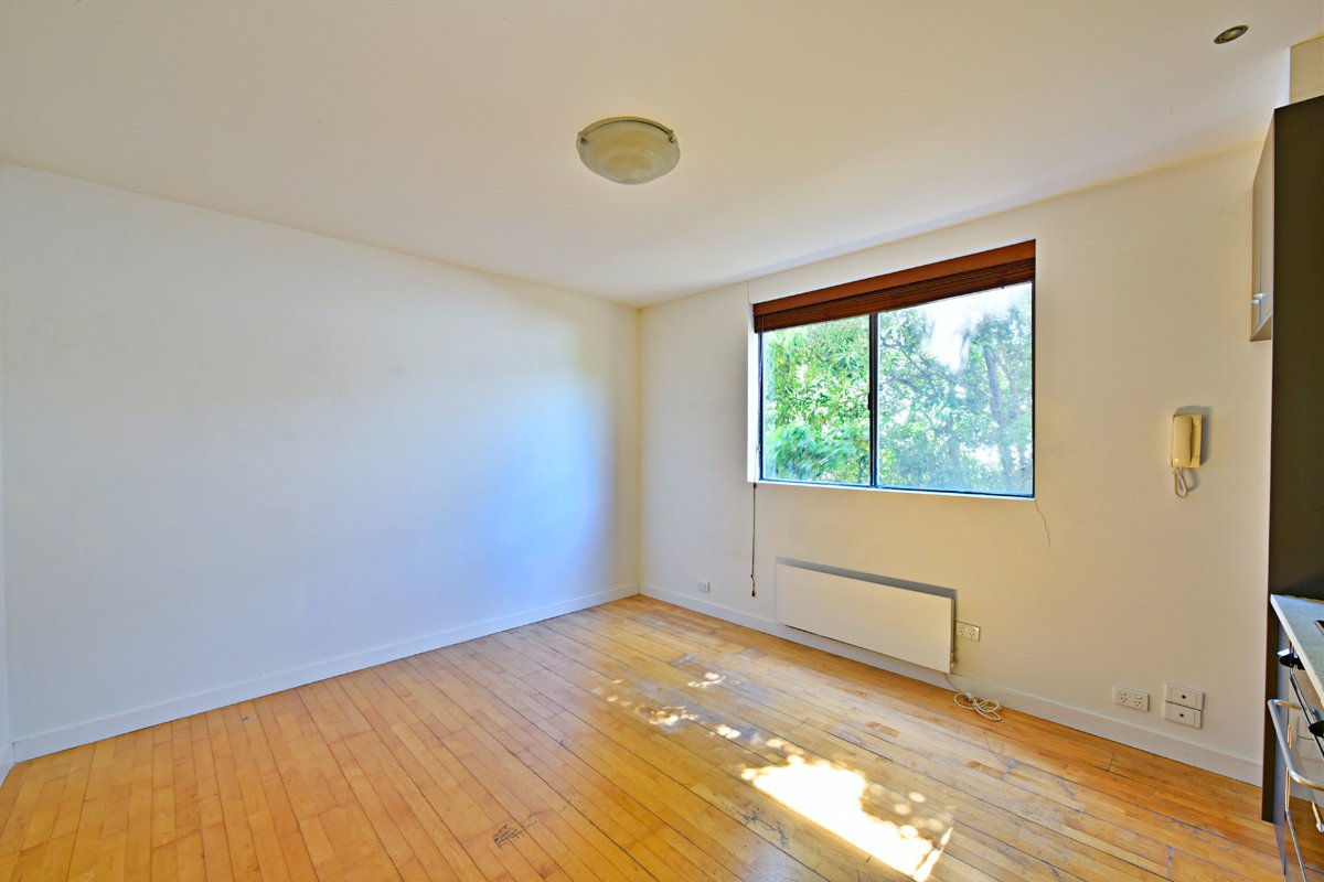 Gallery: 10/44 Kneen Street
