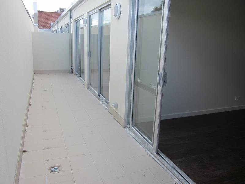Gallery: 104/409 Bay Street