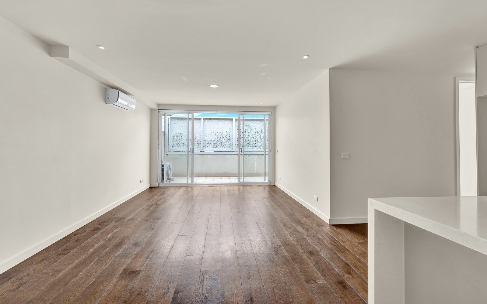 Gallery: 104/409 Bay Street