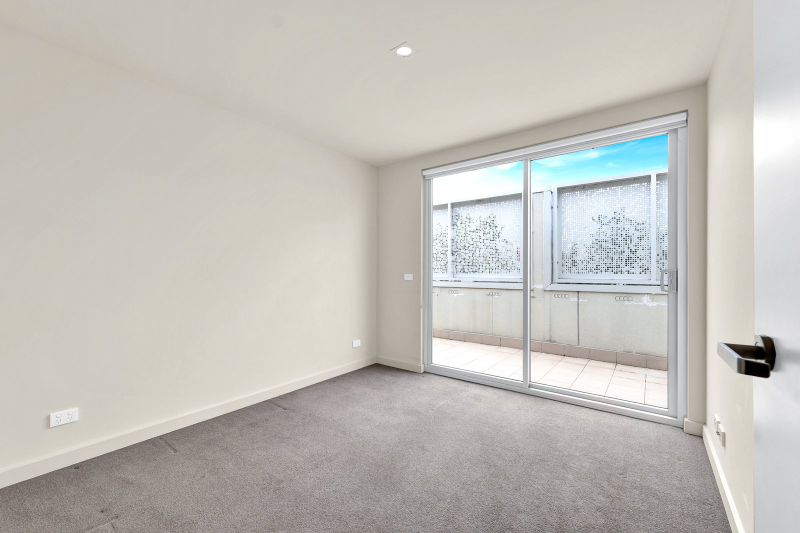Gallery: 104/409 Bay Street