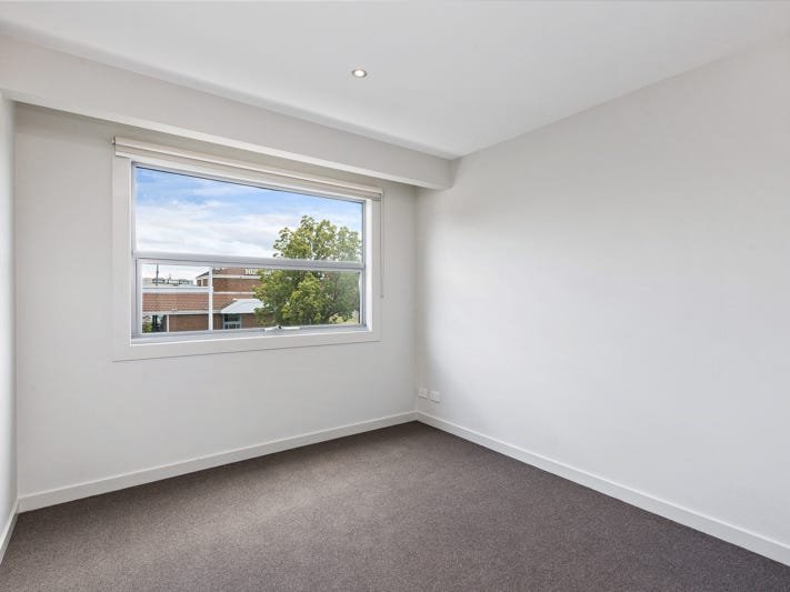 Gallery: 104/413 Geelong Road