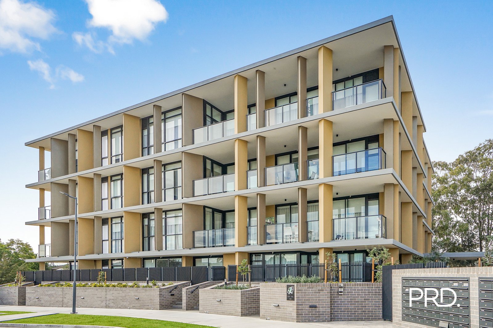 104/4D Retreat Drive Penrith 1