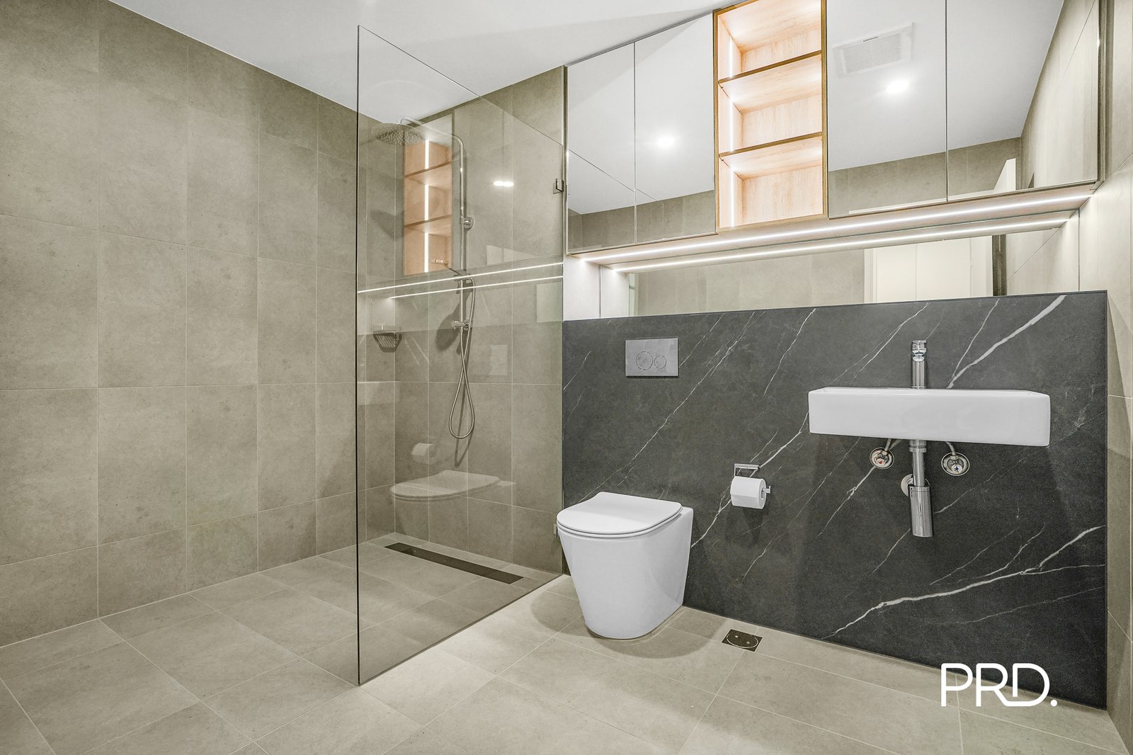 104/4D Retreat Drive Penrith 5