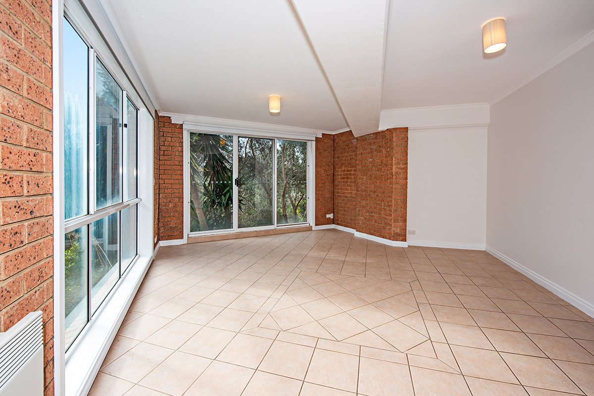 Gallery: 10/46-47 Nepean Highway
