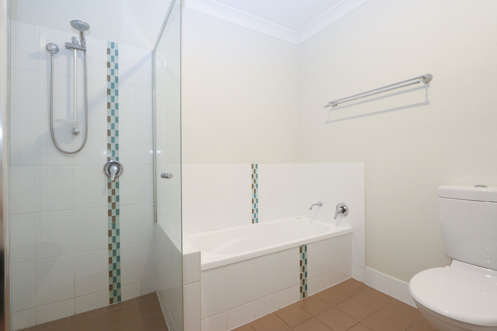 10/46 Buchanan Circuit OXENFORD 15