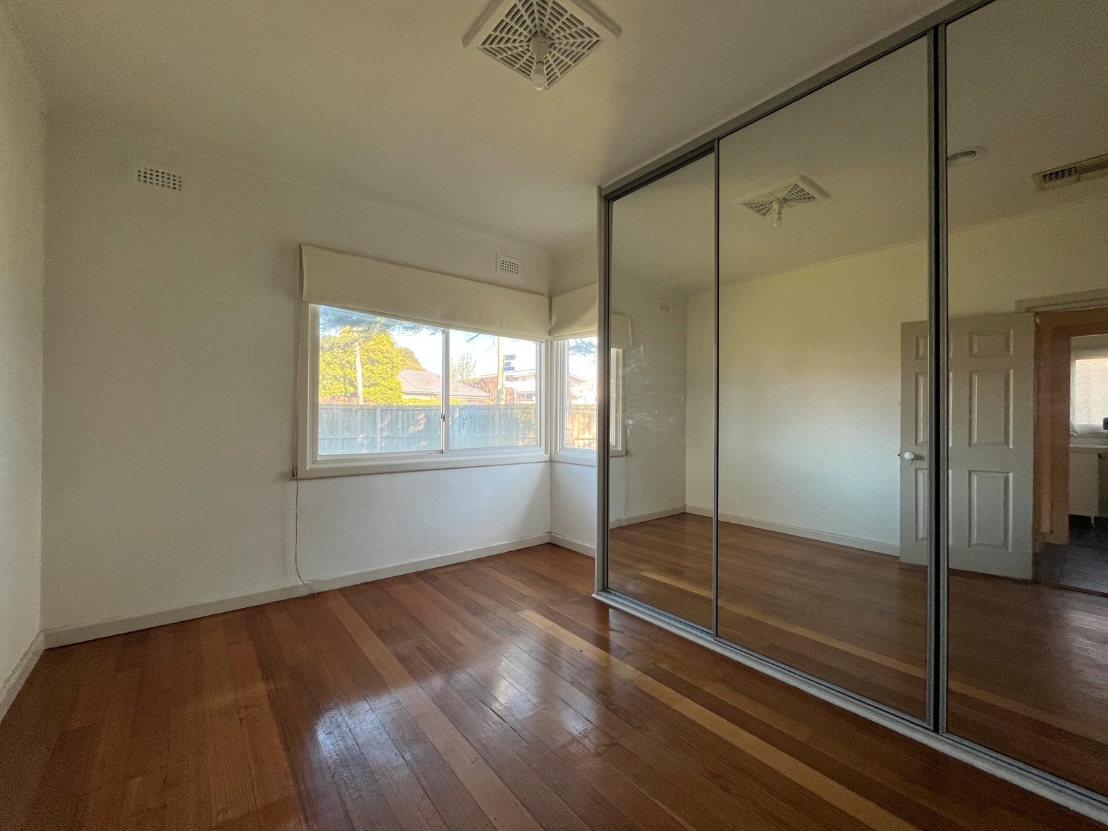 Gallery: 1047 North Road