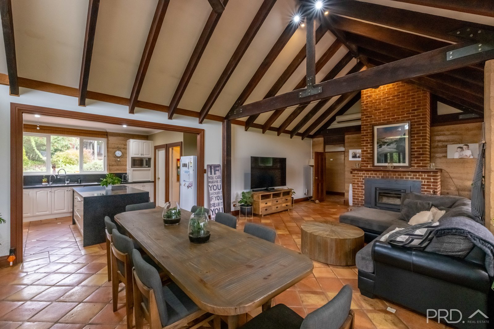 10/477 Wee Jasper Road TUMUT 4