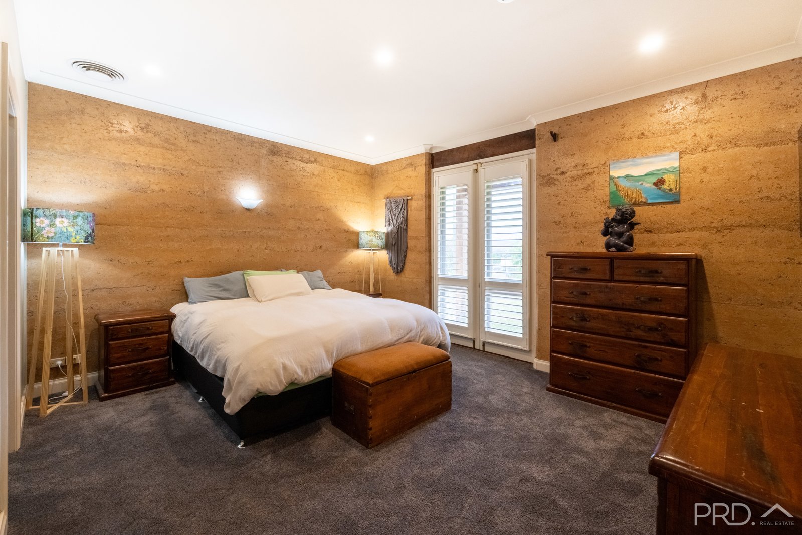 10/477 Wee Jasper Road TUMUT 9