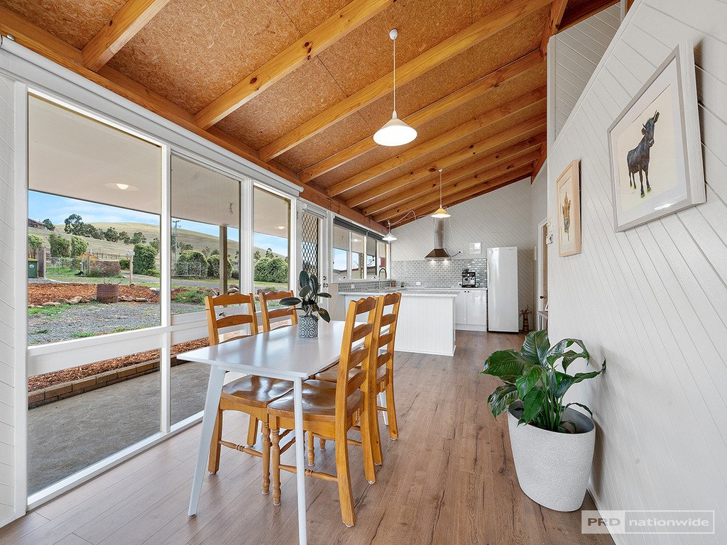 1048 Back Tea Tree Road TEA TREE 2
