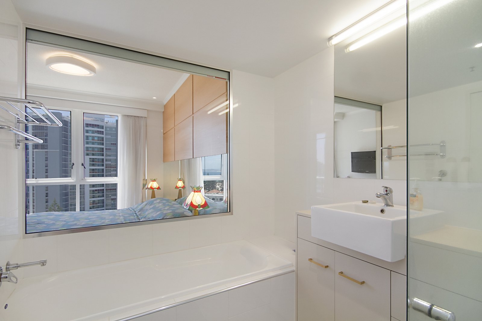 1048/6-8 Stuart Street TWEED HEADS 5