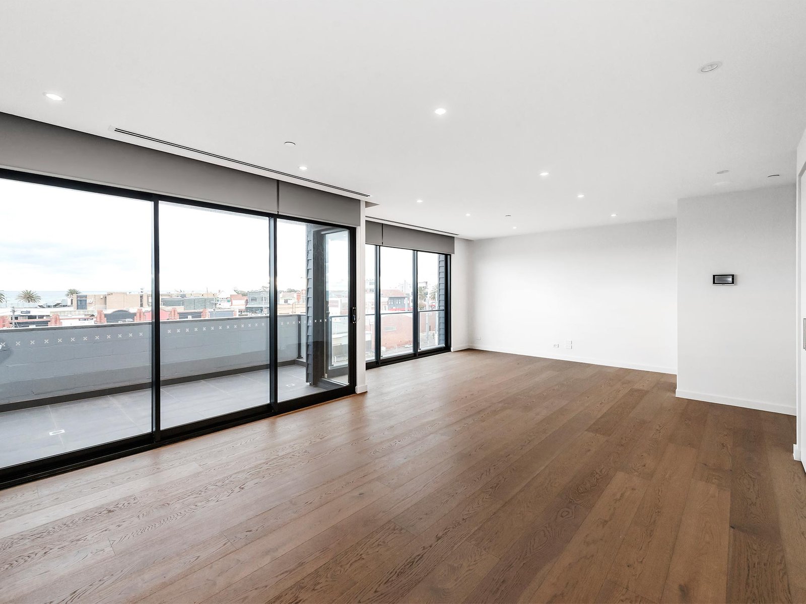 Gallery: 104/9 Bay Road