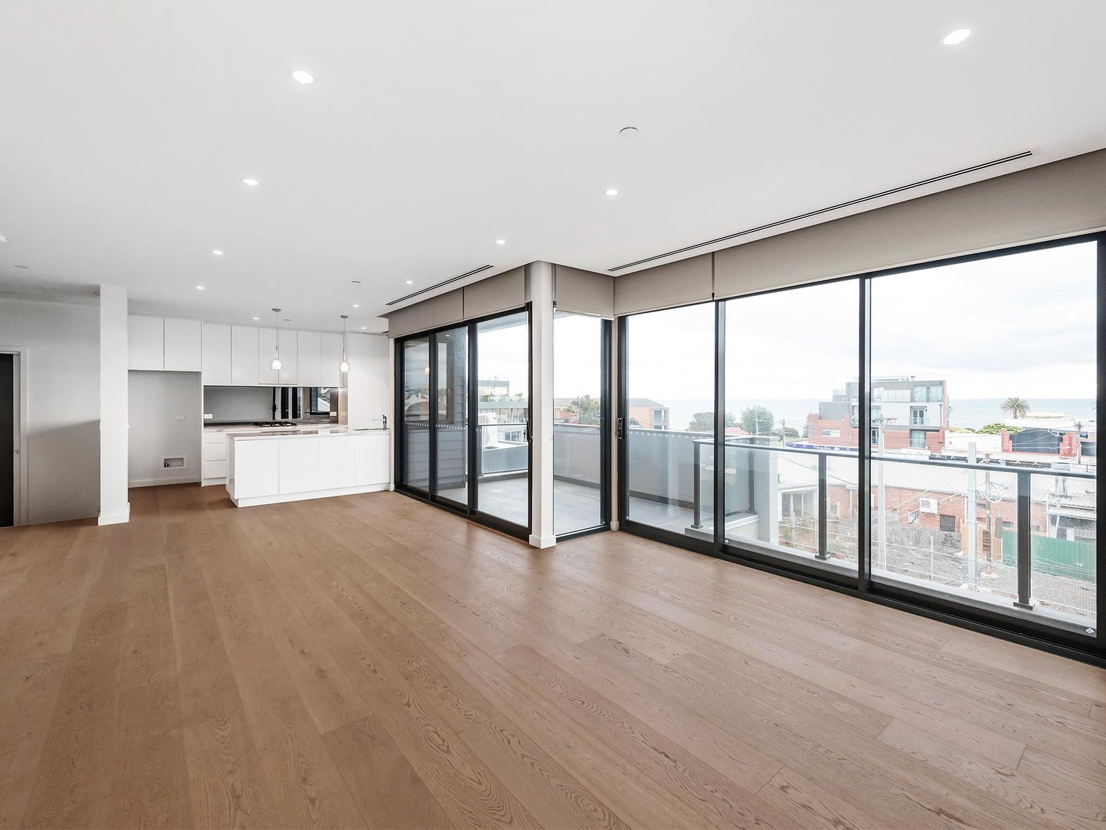 Gallery: 104/9 Bay Road