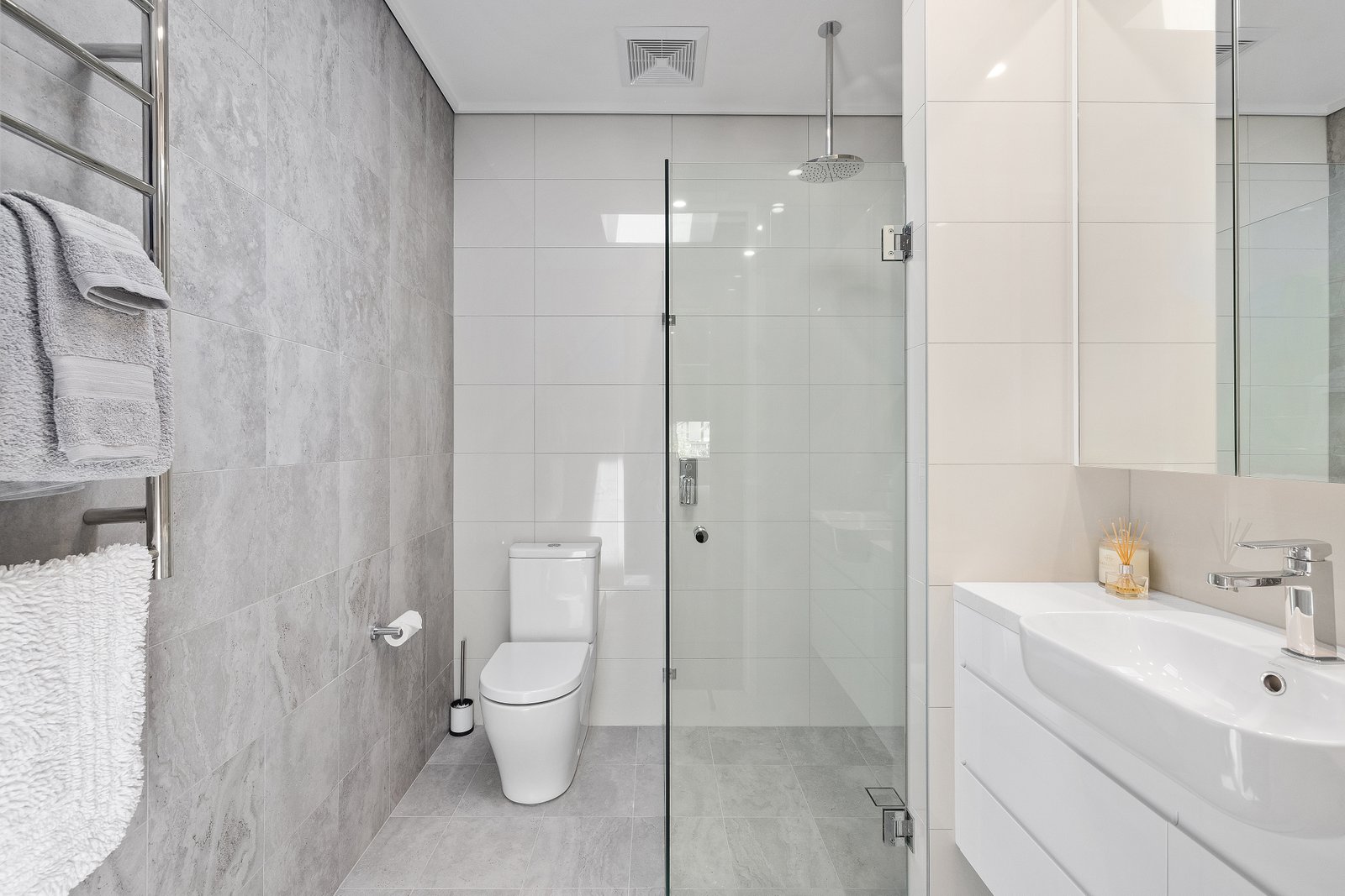 10/49 Stockton Street NELSON BAY 16