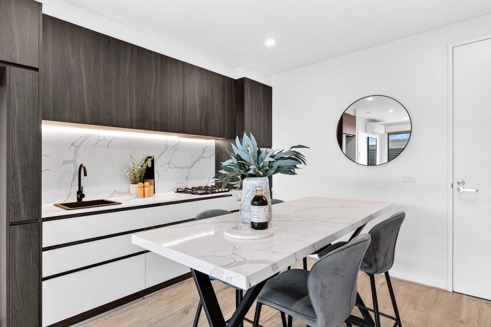 Gallery: 104/93 Warrigal Road