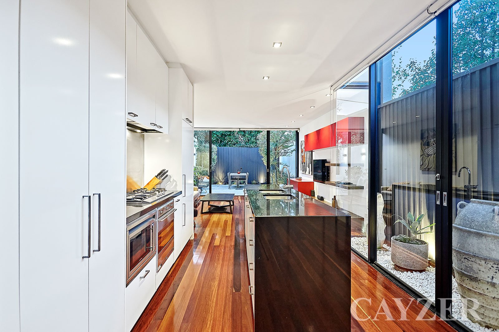 Gallery: 104A Erskine Street