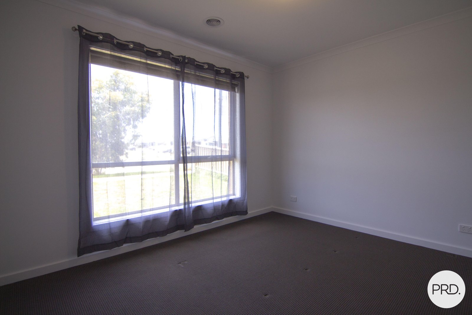 105 Ascot Gardens Drive DELACOMBE 2