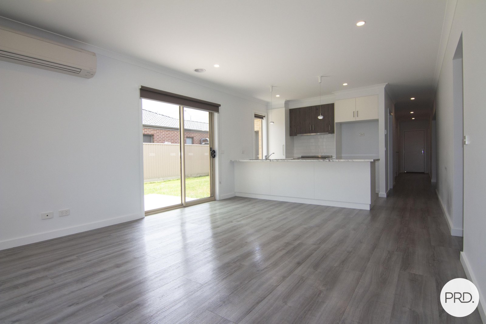 105 Ascot Gardens Drive DELACOMBE 6