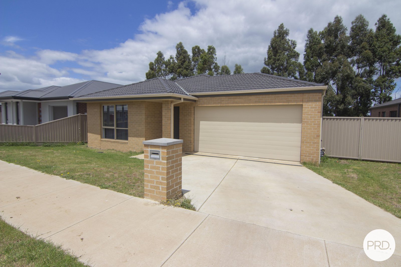 105 Ascot Gardens Drive DELACOMBE 19