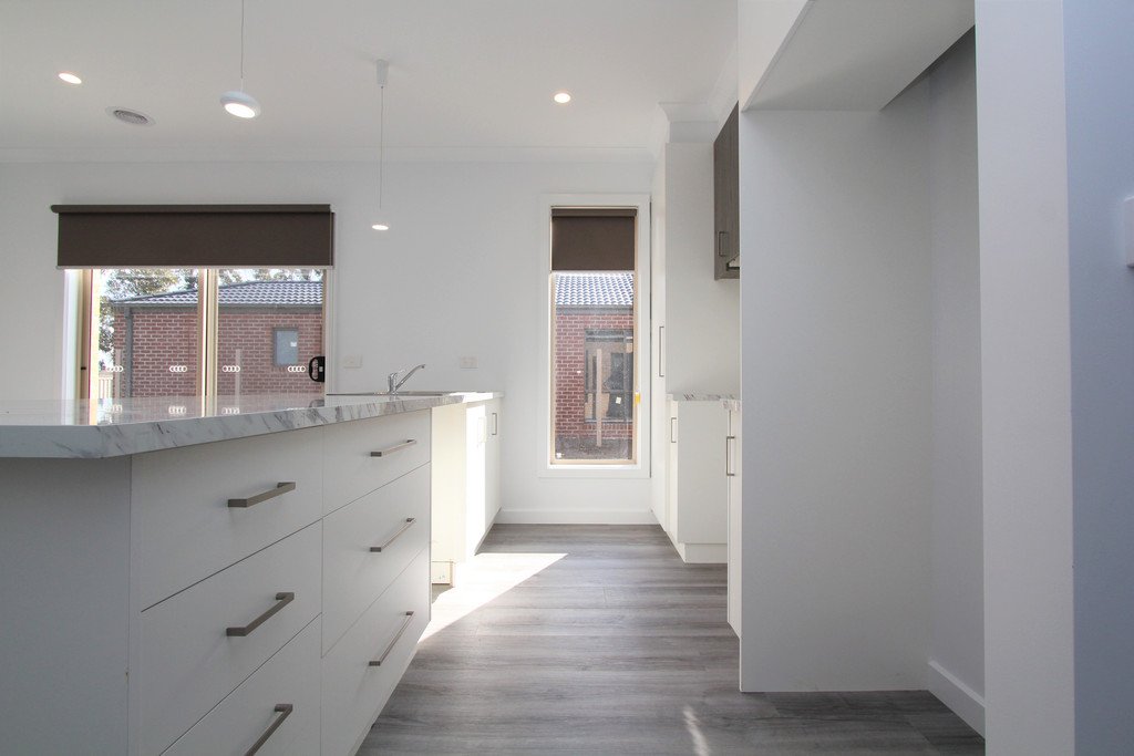 105 Ascot Gardens Drive DELACOMBE 2
