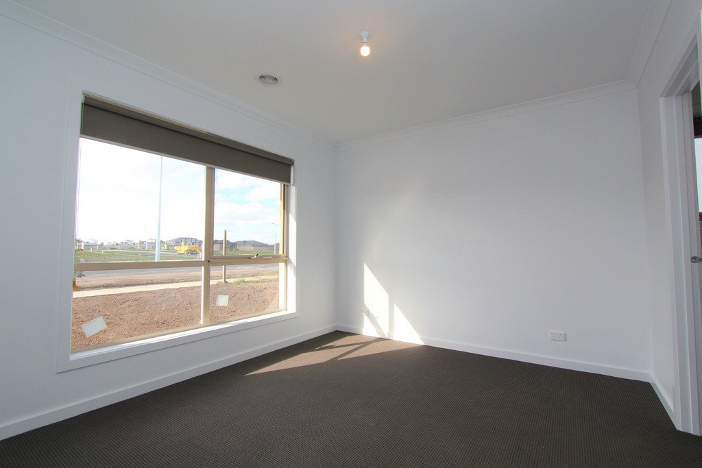 105 Ascot Gardens Drive DELACOMBE 4