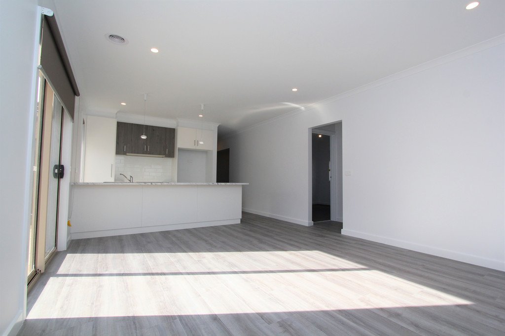 105 Ascot Gardens Drive DELACOMBE 7
