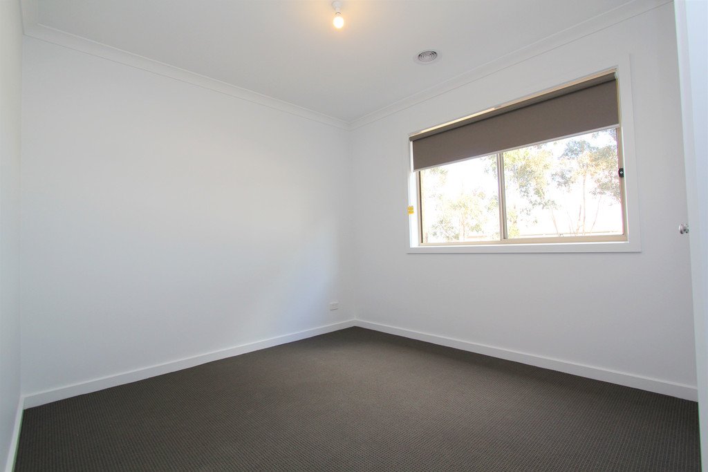 105 Ascot Gardens Drive DELACOMBE 10