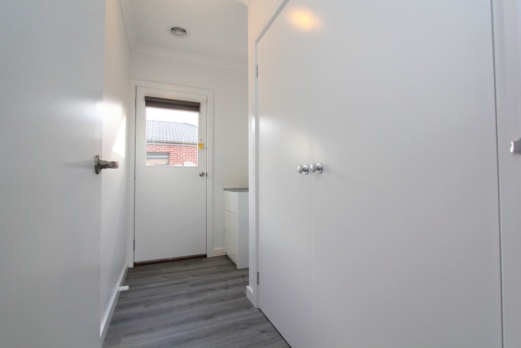 105 Ascot Gardens Drive DELACOMBE 11