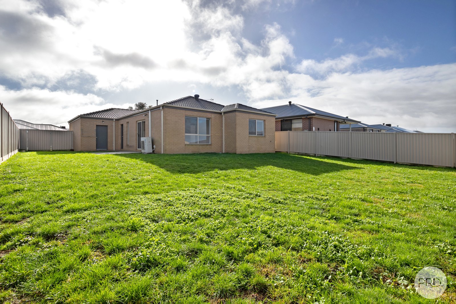 105 Ascot Gardens Drive DELACOMBE 14