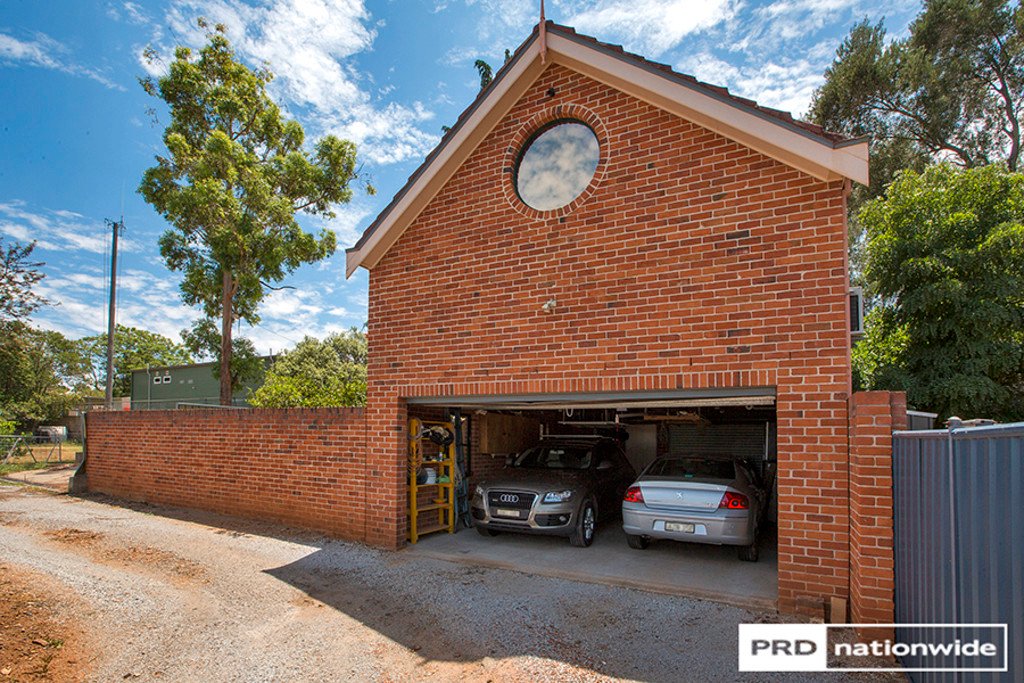 105 Carthage Street TAMWORTH 24