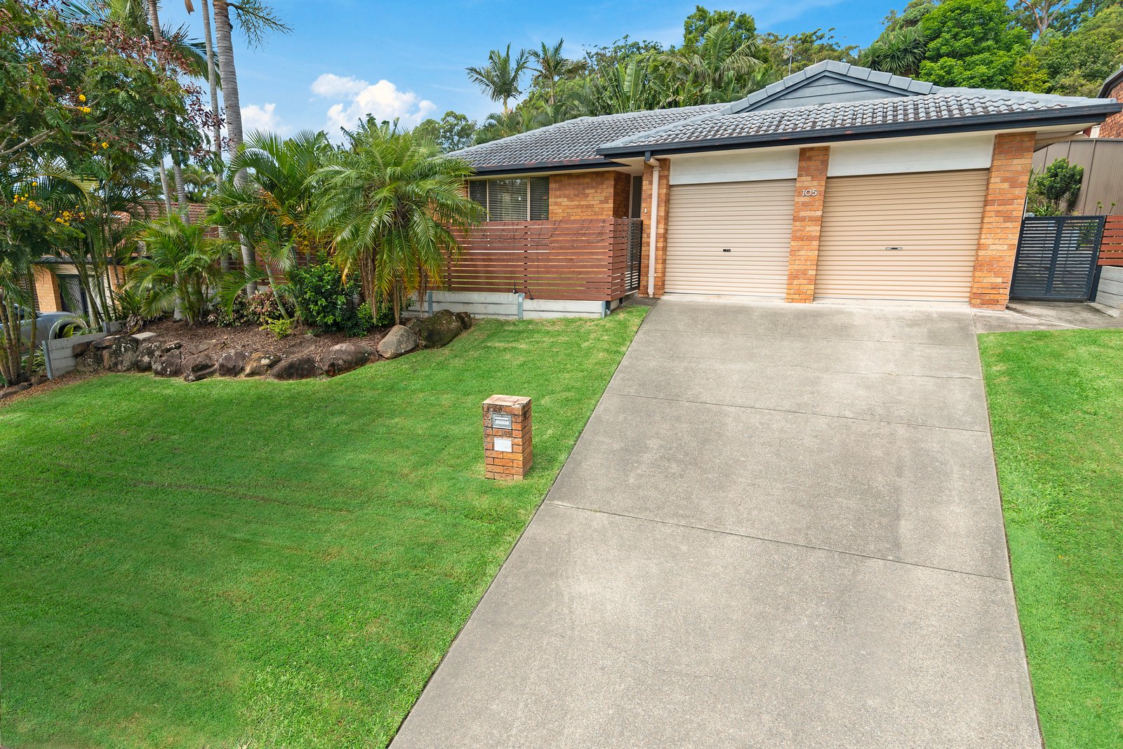 105 Clives Circuit CURRUMBIN WATERS 2