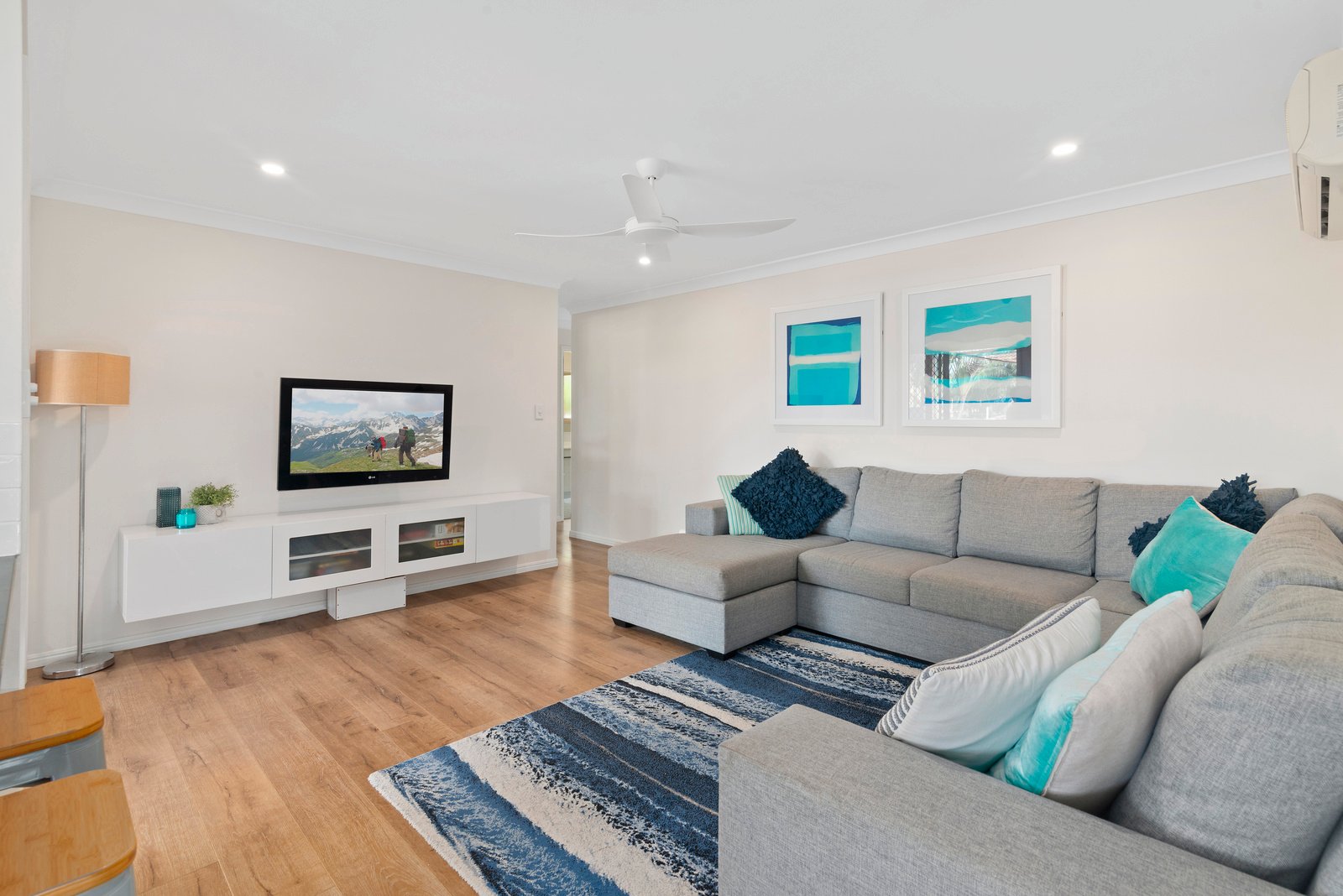 105 Clives Circuit CURRUMBIN WATERS 3