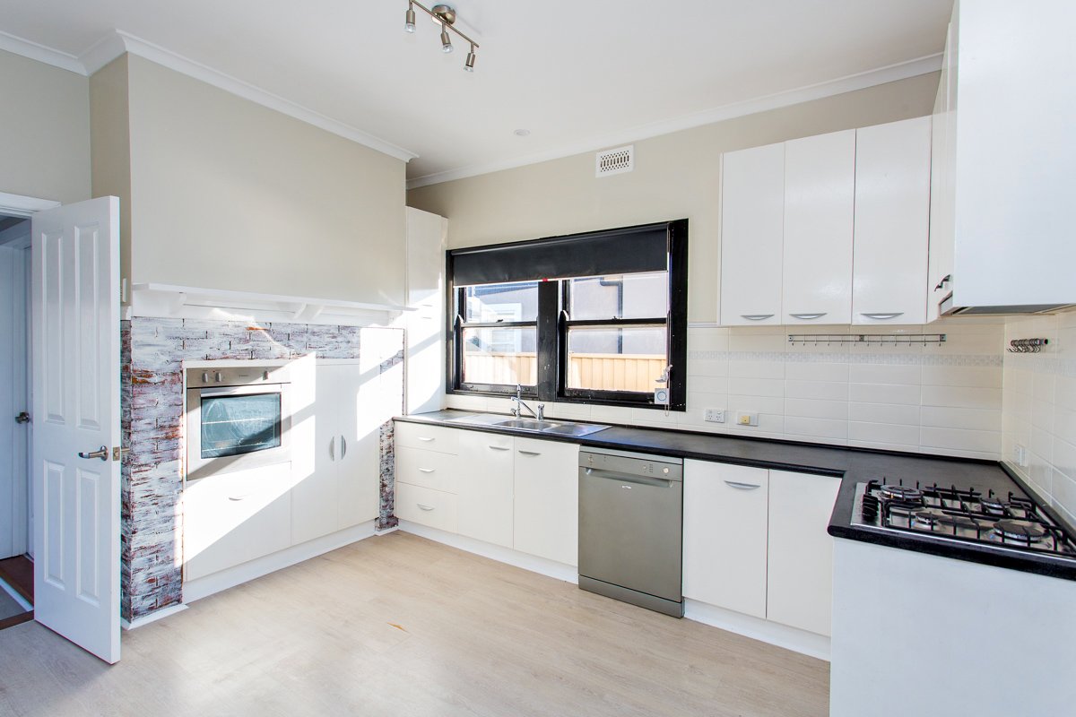 Gallery: 105 Comb Street