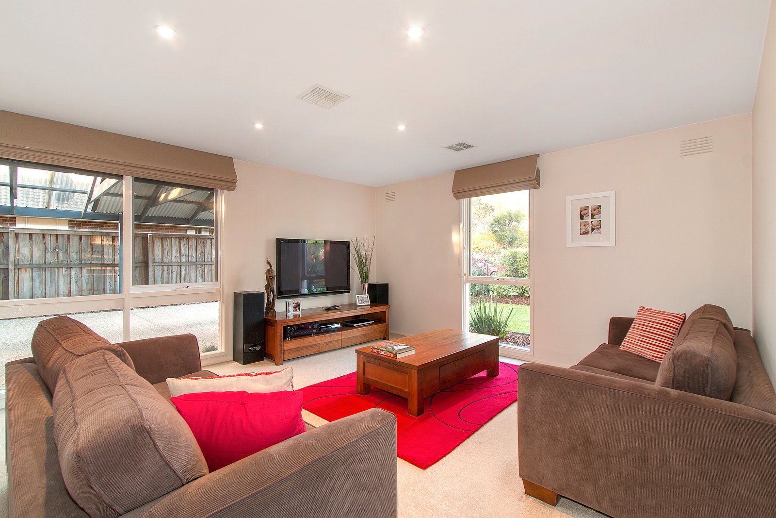 Gallery: 105 Ella Grove