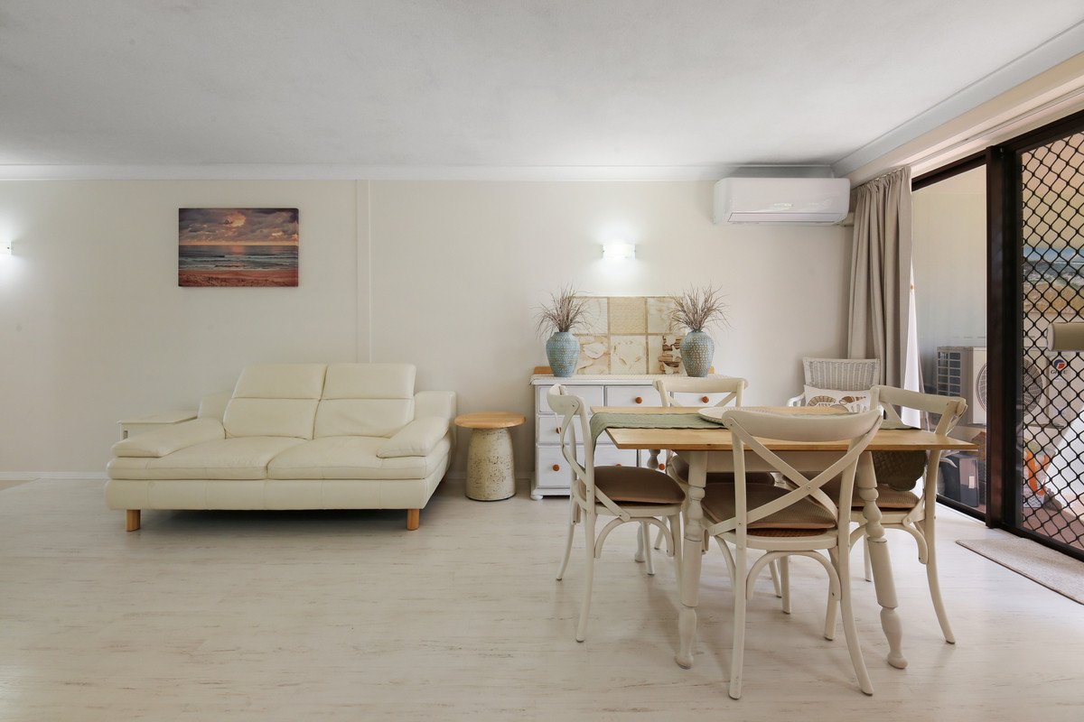 10/5 Fourth Avenue Burleigh Heads 4