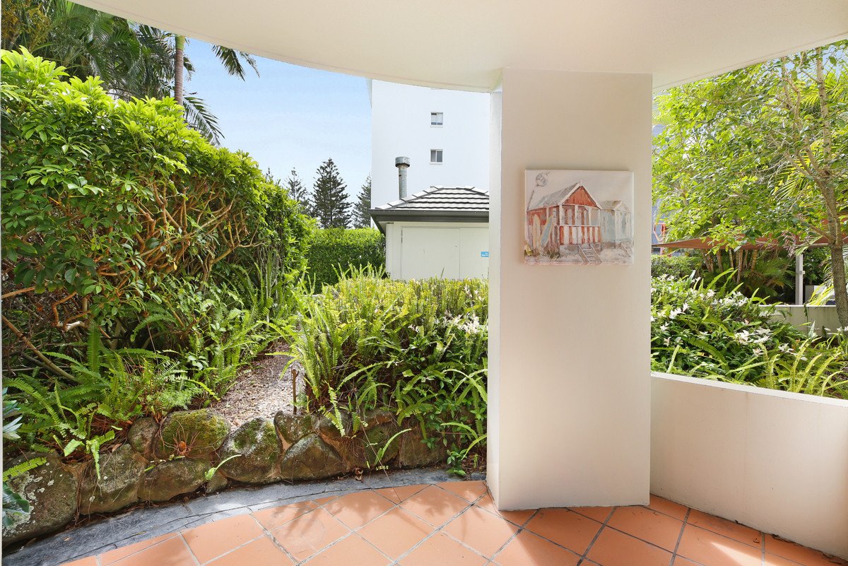 10/5 Fourth Avenue Burleigh Heads 5