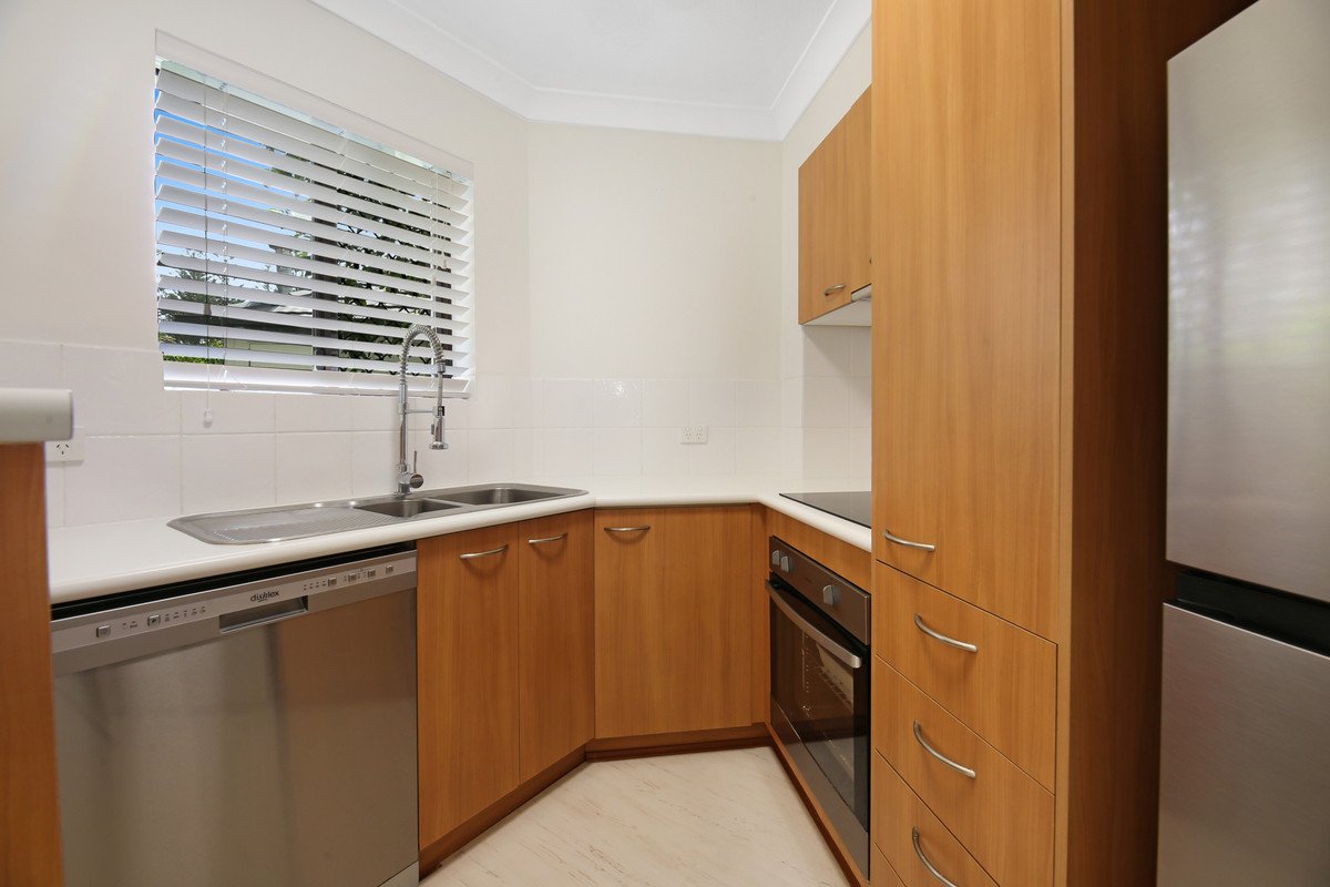 10/5 Fourth Avenue Burleigh Heads 6