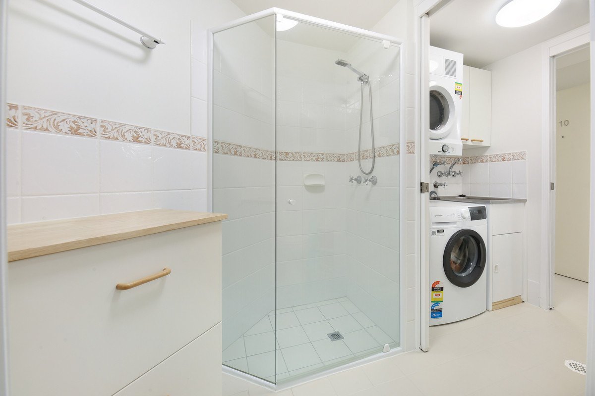 10/5 Fourth Avenue Burleigh Heads 12