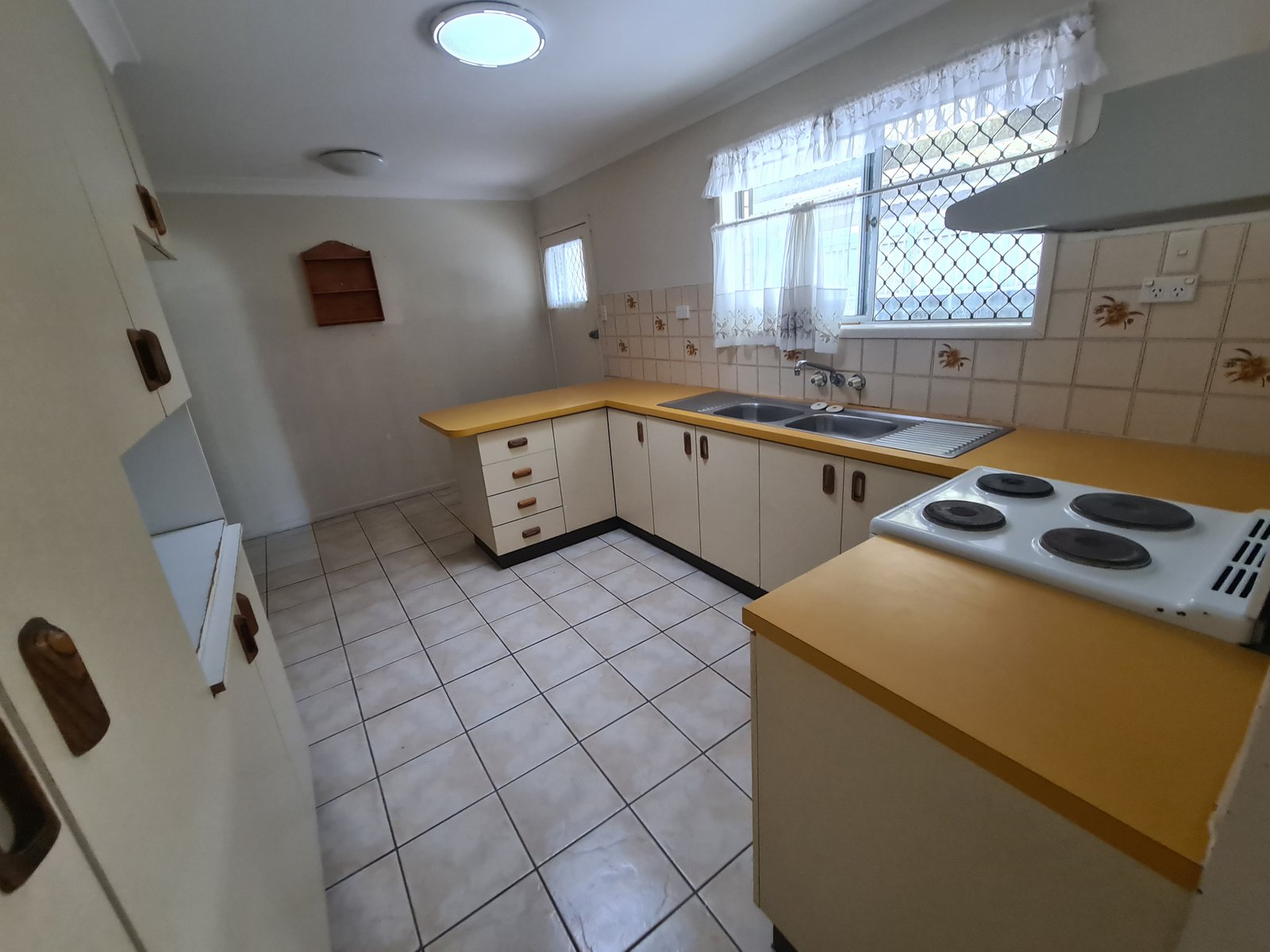 105 MALPAS Street BOYNE ISLAND 3