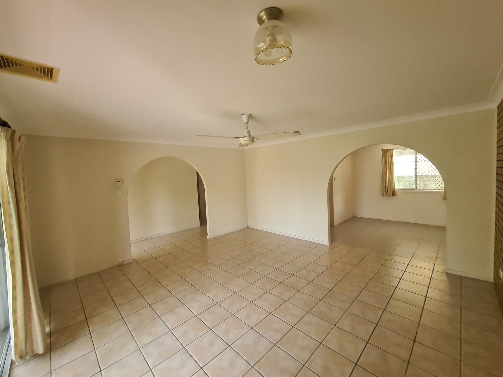 105 MALPAS Street BOYNE ISLAND 9